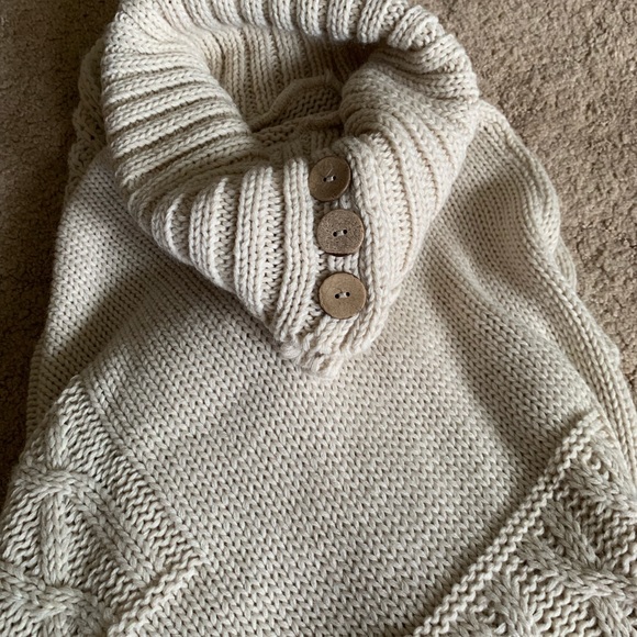 Sweaters - 💃🏻Sweater poncho 🍂One size
